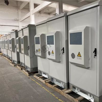 Wetterdichte Telekommunikationsgeräte elektrische Außenschränke für UPS-Batterie-Stromversorgungsrichter