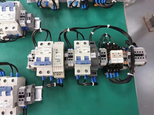 CE+T Aux-Stromversorgung für das Invertersystem Bravo 25 48/230-277