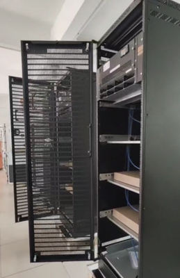 Eltek FPC Telekommunikation - 48Vdc 24KW Gleichstromsystem mit Smartpack S-Panel und 48V 3000W Modul