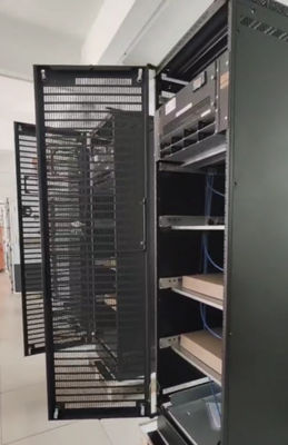 IP20 Custom Made 1000A 2000A 3000A Großkraftwerk 3 Phase 380Vac 48Vdc Indoor Telecom Power System mit Flatpack2 48/3000HE Modul FPC Schrank