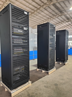 Kundenspezifisches Großsystem 48V 1000A Großanlage FP2 49V 48KW 3ph 240Vac 3L+N+PE