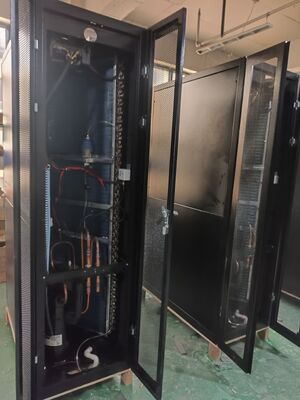 Industrielle In-Row-Klimaanlage L-Serie L60 60,1 kW Kühlung für Rechenzentren und Labore