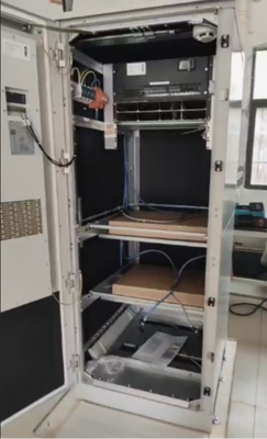 IP20 Custom Made 1000A 2000A 3000A Großkraftwerk 3 Phase 380Vac 48Vdc Indoor Telecom Power System mit Flatpack2 48/3000HE Modul FPC Schrank