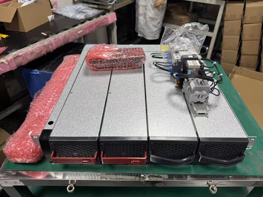CE+T Bravo 25 1-Phasen 110Vdc bis 230Vac 6KVA DC-zu-AC-Wechselrichtersystem P/N S62AD5E0204SN000K001